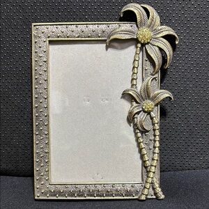 Elegant Gold Palm Tree Picture Frame